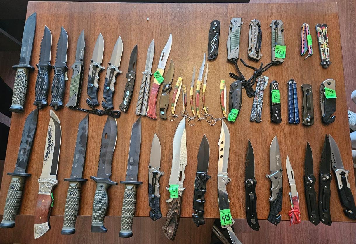 Şirvanda kəsici-deşici alətlərin satıldığı obyektlər nəzarətə götürüldü